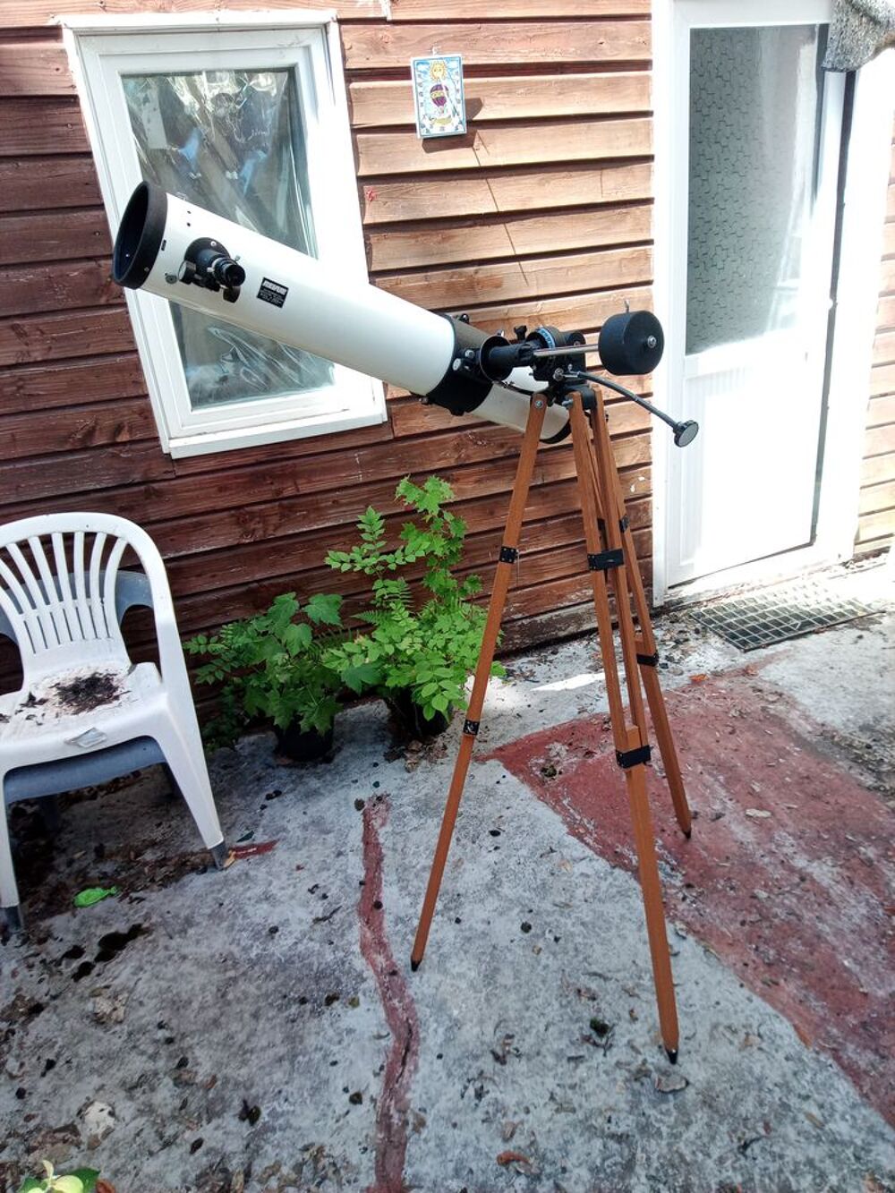 t&eacute;lescope 114/900 sur tr&eacute;pied et avec 2 oculaires Jeux / jouets