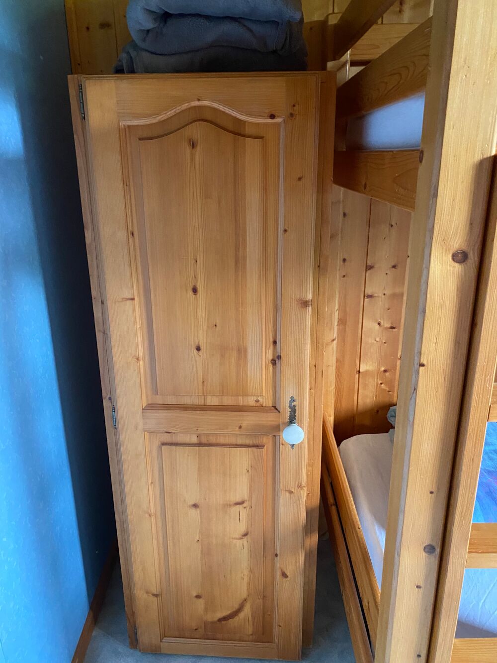 Tables, banquettes, etc Meubles