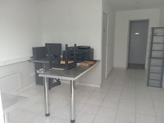  Atelier � louer 1 pi�ce 300 m�