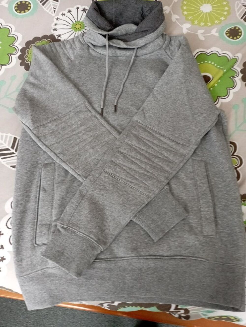 Sweat homme taille M Vêtements