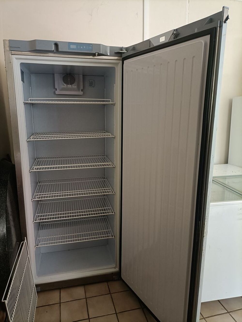 Armoire cong&eacute;lateur 600l Electroménager