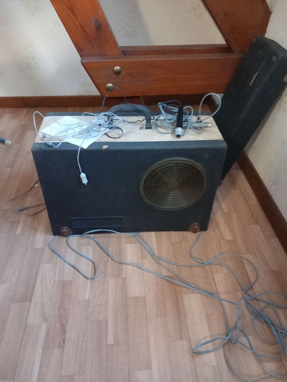 deux projecteurs 8mm et super8 avec 4 lampes Photos/Video/TV