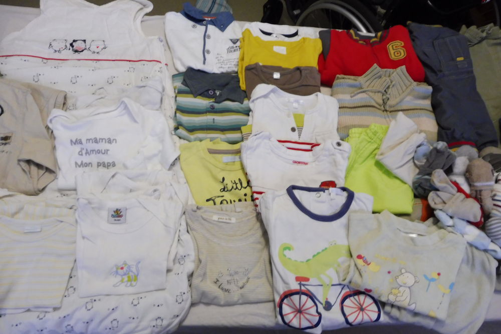 40 v&ecirc;tements en 18 mois "Lot 1" Puériculture