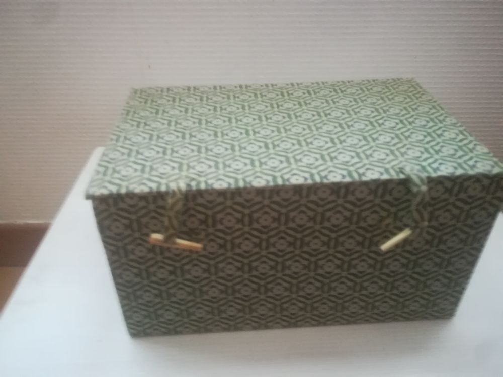 THEIERE DE Collection avec poin&ccedil;ons 