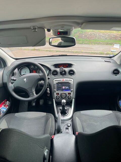 Peugeot 308 1.6hdi 90Cv 2009, 141930km