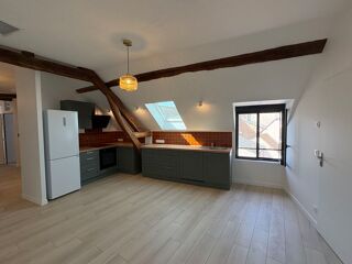  Appartement à louer 3 pièces 69 m²