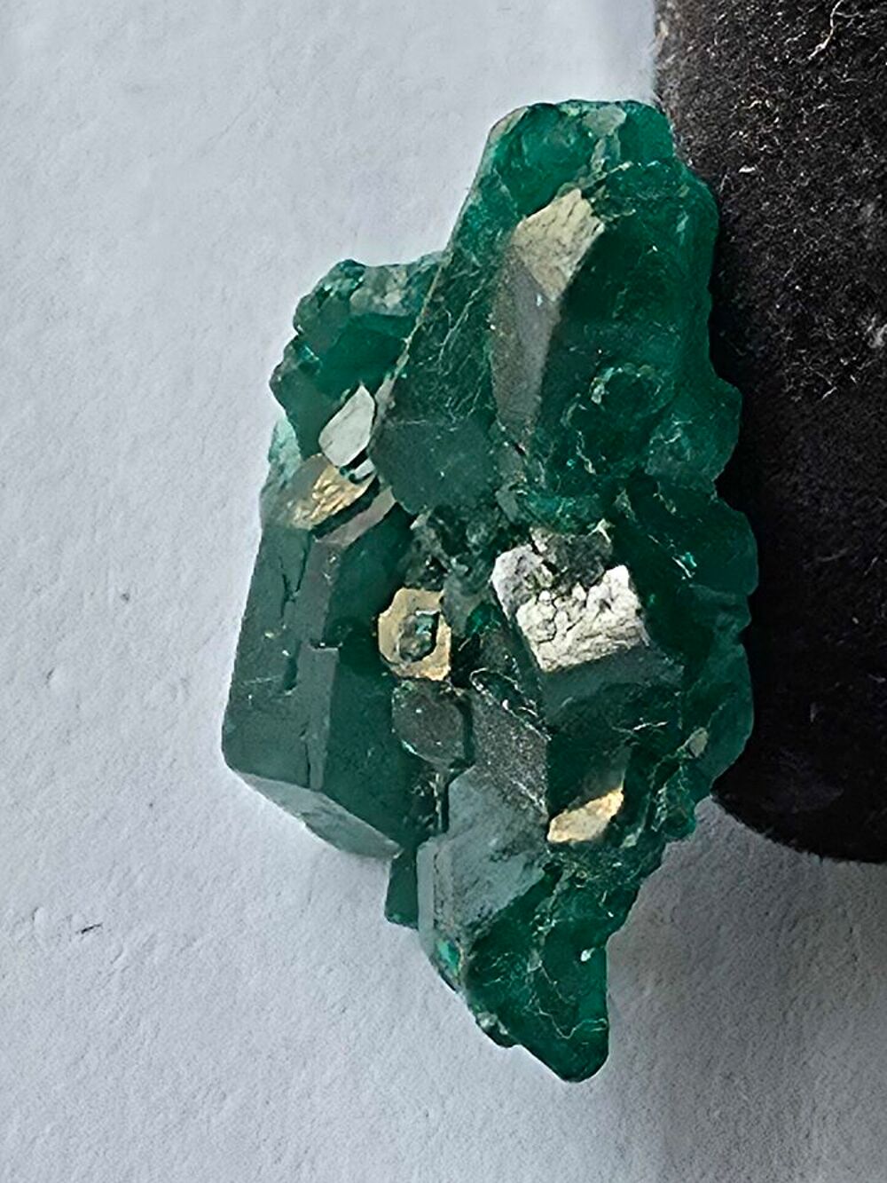Min&eacute;ral Dioptase Vert Emeraude Authentique-Katanga, RDC 