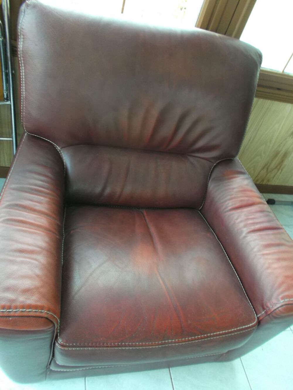 Canap&eacute; 3 places + 1 fauteuil cuir Meubles