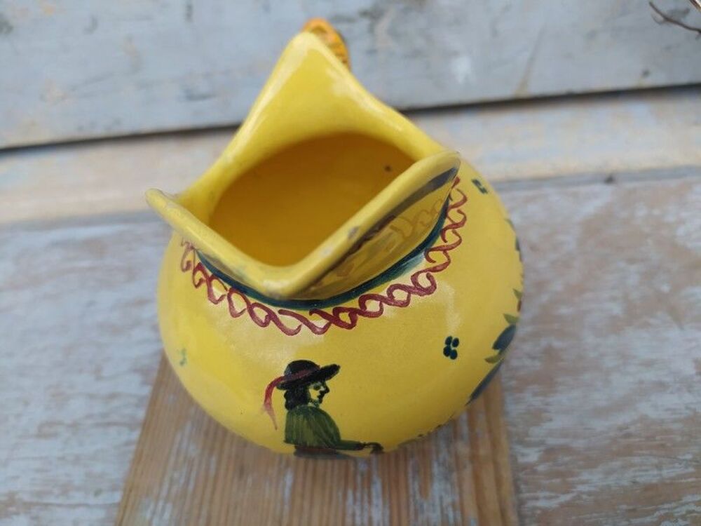 Ancien Petit Pot &agrave; Lait Fa&iuml;ence de Quimper Henriot 