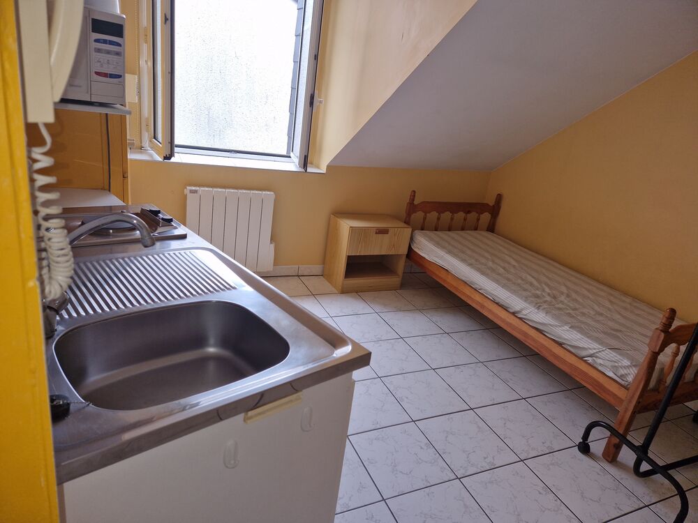Location Appartement Joli studio meublé pour étudiant(e), Nantes