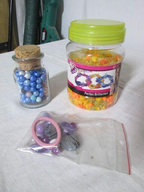Lots de perles � enfiler 10 Chauriat (63)