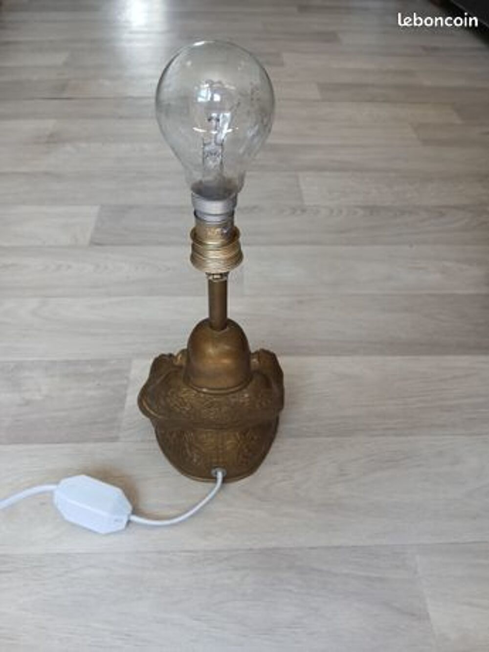 Lampe bouddha en laiton Décoration