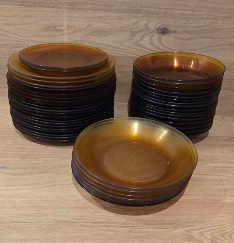 Lot 44 assiettes Saint-Loubès (33)
