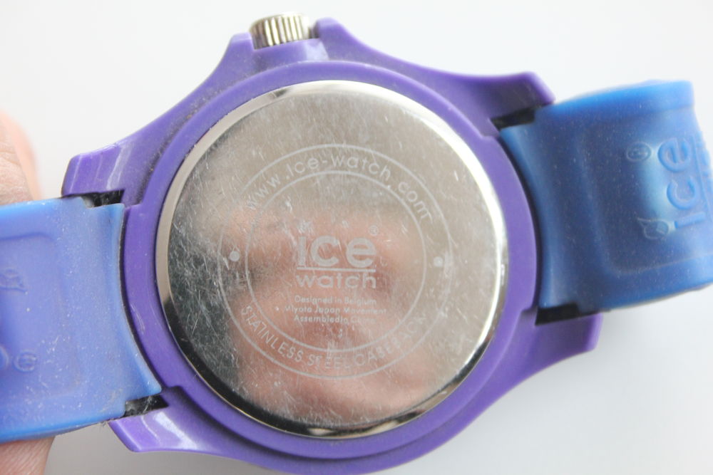 Grande Montre ICE WATCH violet Bijoux et montres