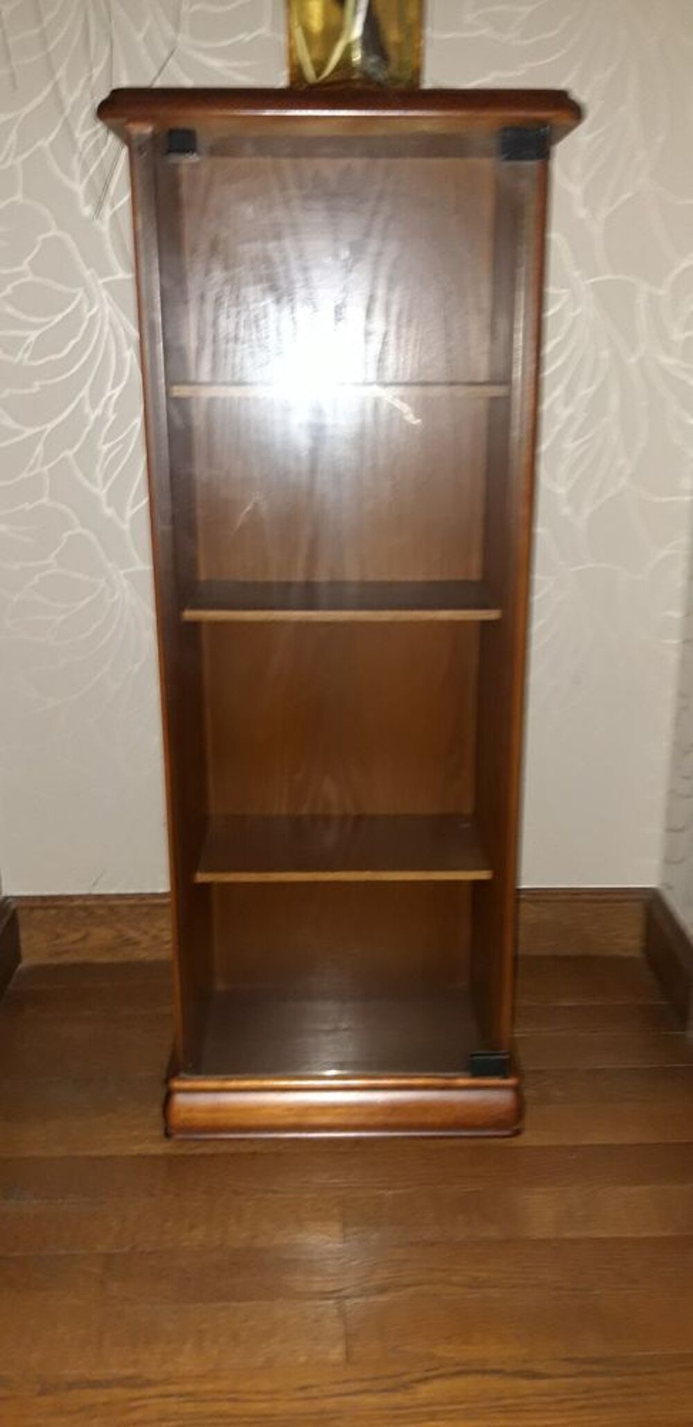 Meuble en bois avec rangement cd-dvd Meubles