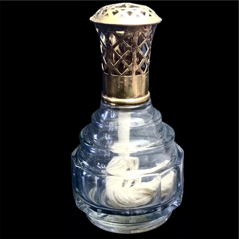 Vintage = Lampe berger en cristal taillé Baccarat ou Saint L 65 Lucheux (80)