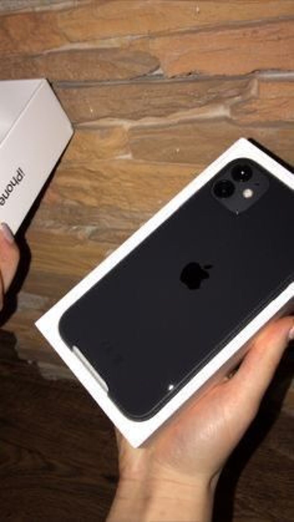 iPhone 12 avec accessoires offerts Tlphones et tablettes