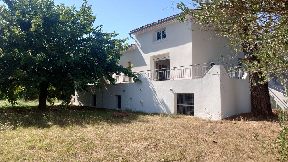 Vente Maison Maison au calme sur un terrain arboré Saint-julien-les-rosiers