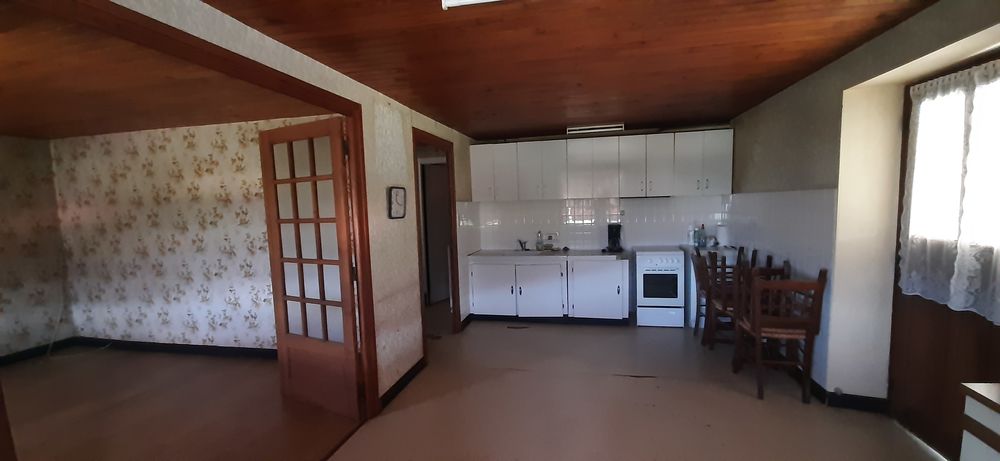 Vente Maison Maison 5 pièces de 94 m2 avec nombreuses dépendances Saint-martin-des-olmes