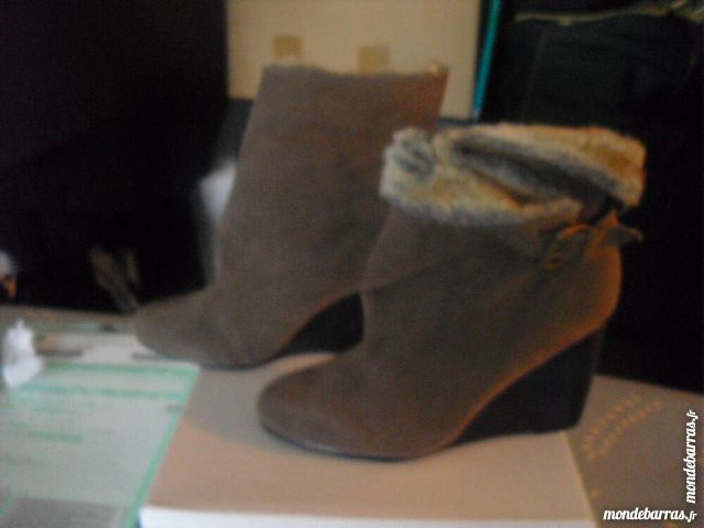 BOOTS compens&eacute;es TAUPE fourrure NEUVE TAILLE 38 Chaussures