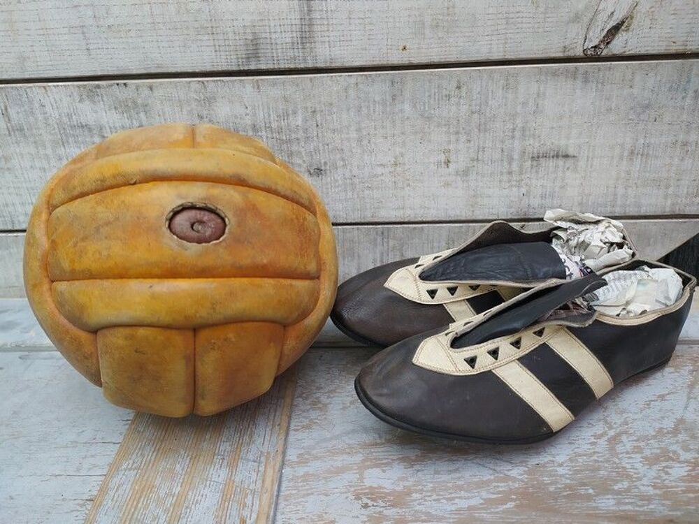 Ancien Ballon Foot Cuir Vintage 1940/1950 D&eacute;co Sport 