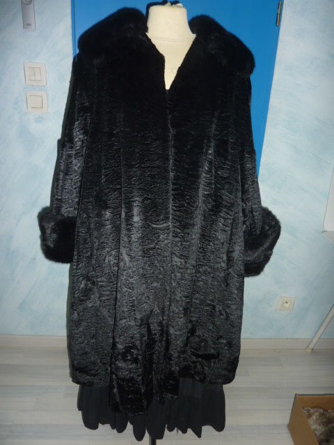 Manteau en poil synthtique 68 Pont-Saint-Vincent (54)