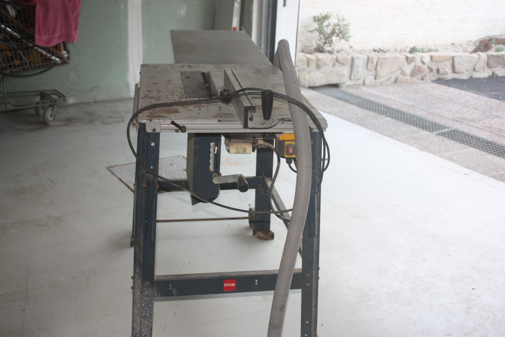 Scie sur table RYOBI ETS-1831 Bricolage