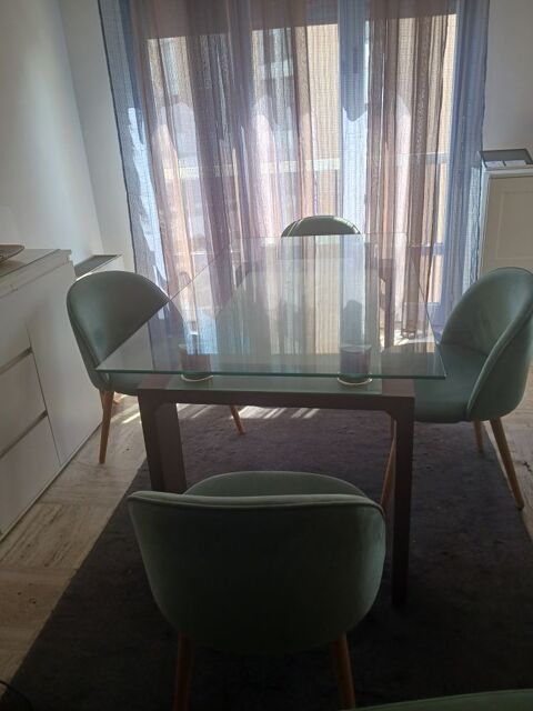 Table de salon en verre avec 4 chaises 150 Marseille 4 (13)