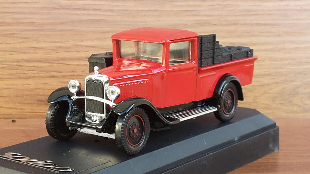 Citro&euml;n C4F charbonnier &agrave; gazog&egrave;ne 1943 