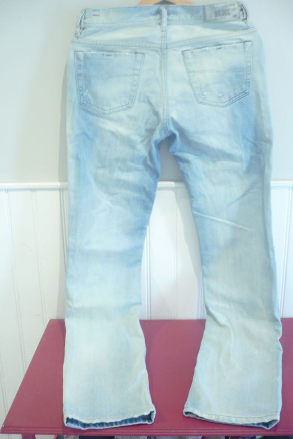 JEANS DIESEL NEUF Vêtements