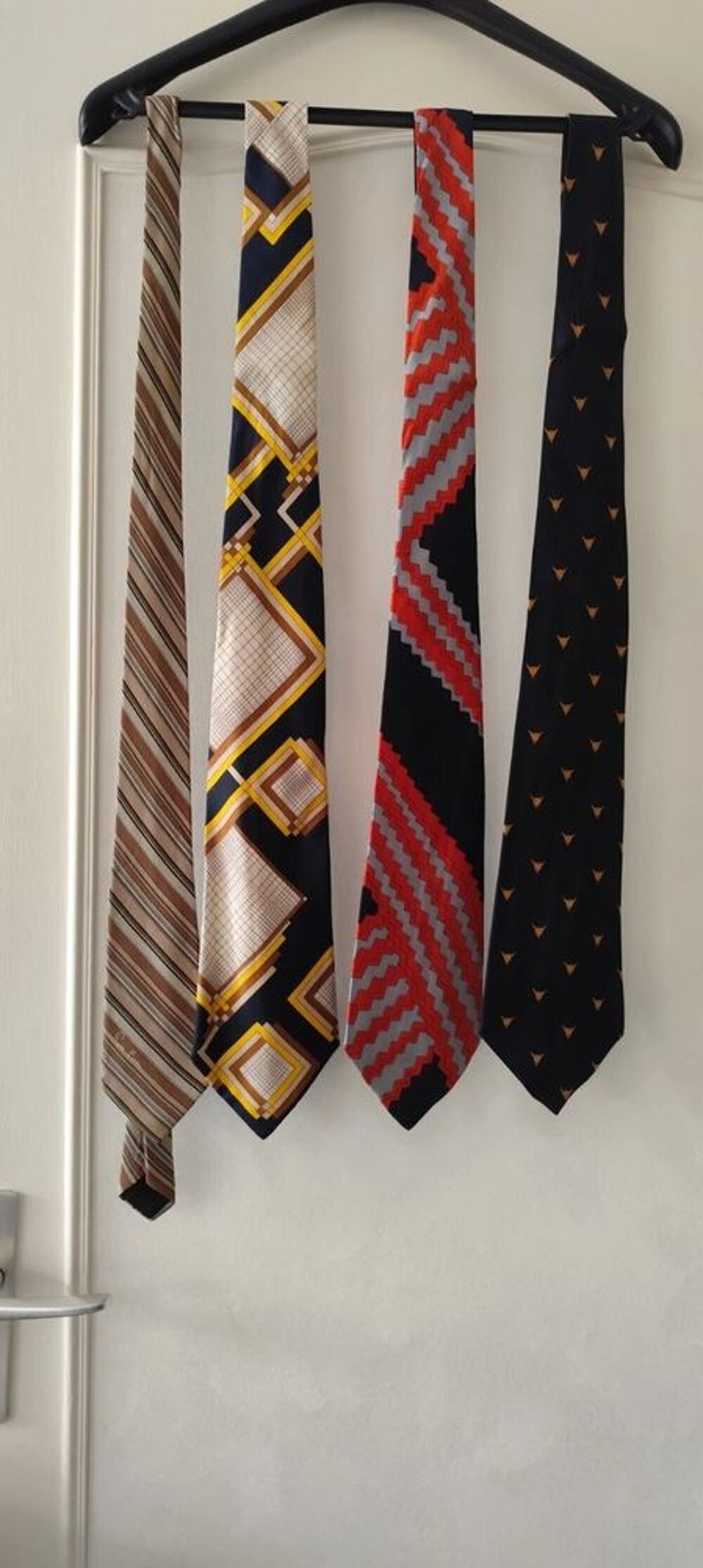 Cravates Soie Pierre CARDIN - Lot de 4 Vêtements