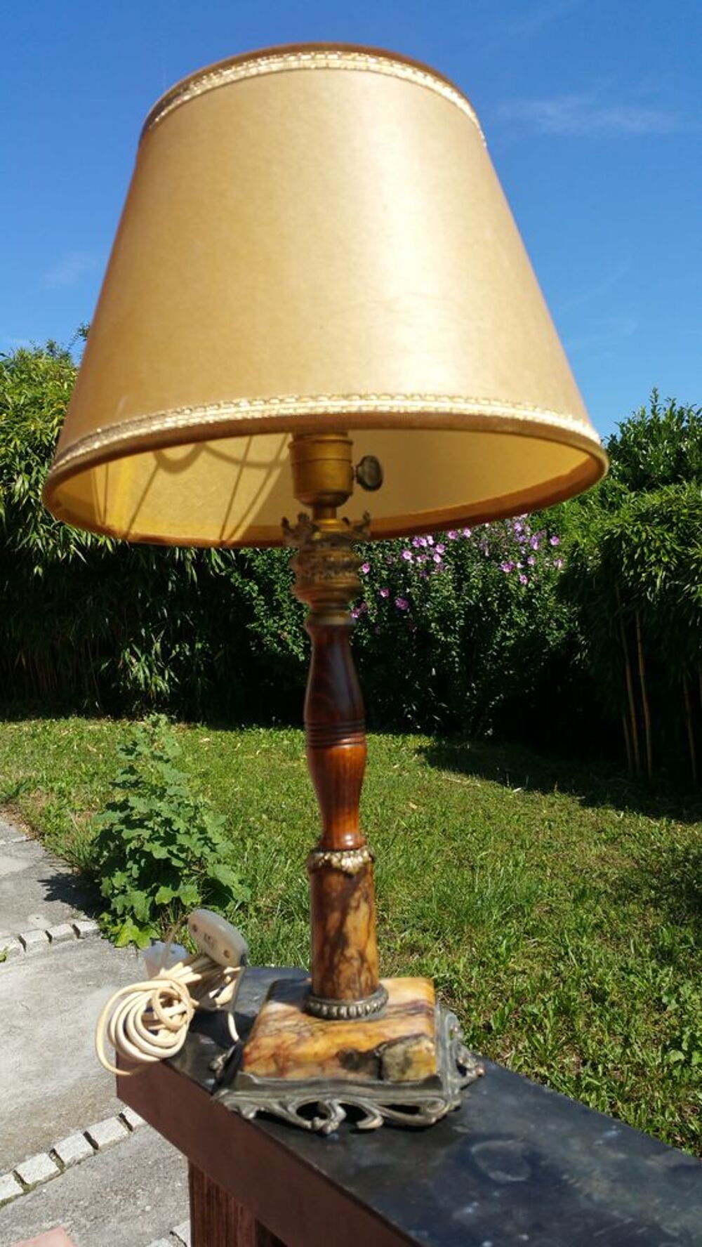 Lampe marbre+bois+&eacute;tain abat jour en peau Dcoration