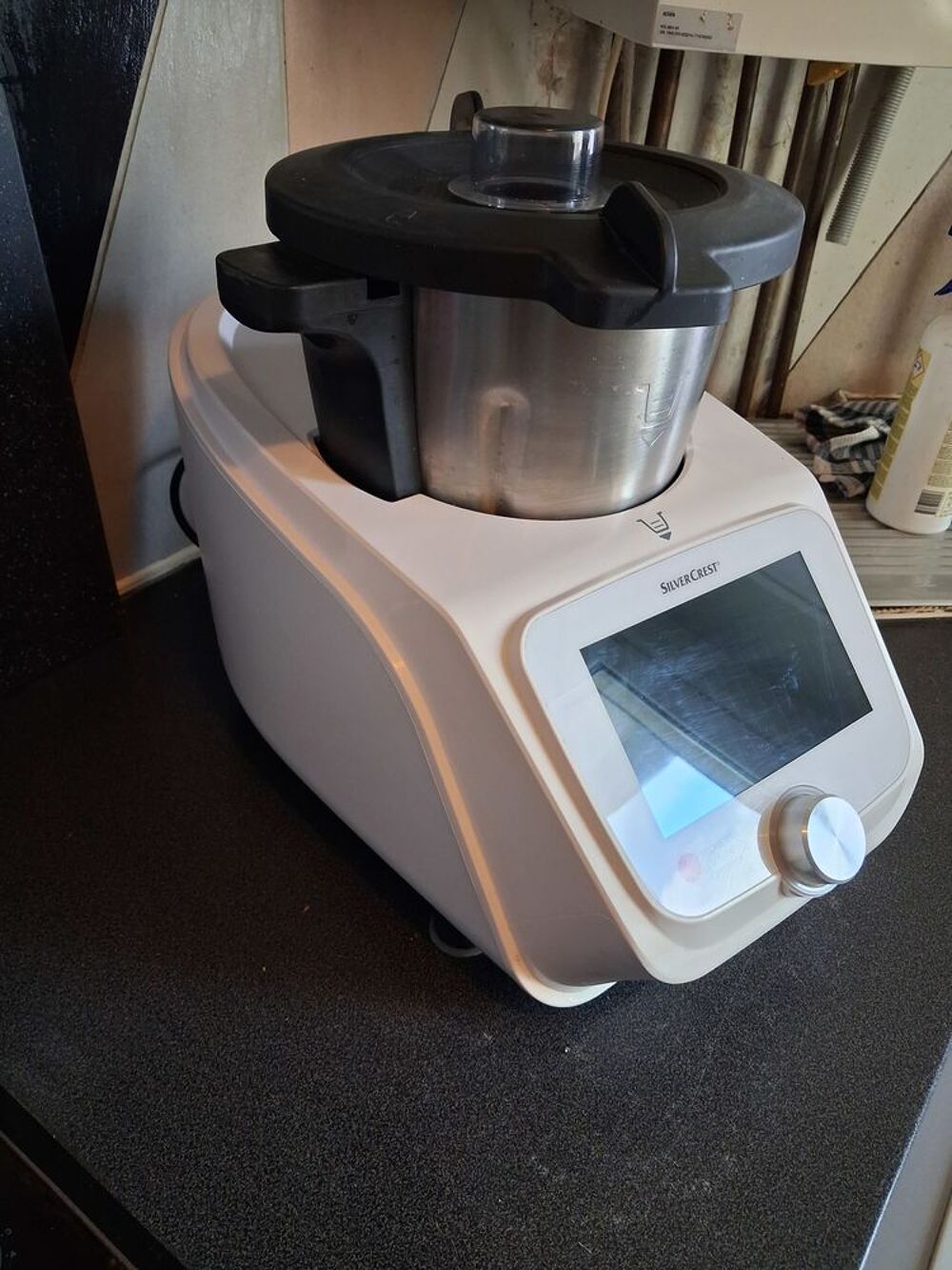Monsieur Robot Cuisine Connect avec ses accessoires Cuisine