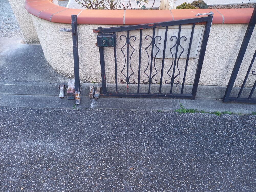 Portail et portillon en fer forg&eacute; Bricolage