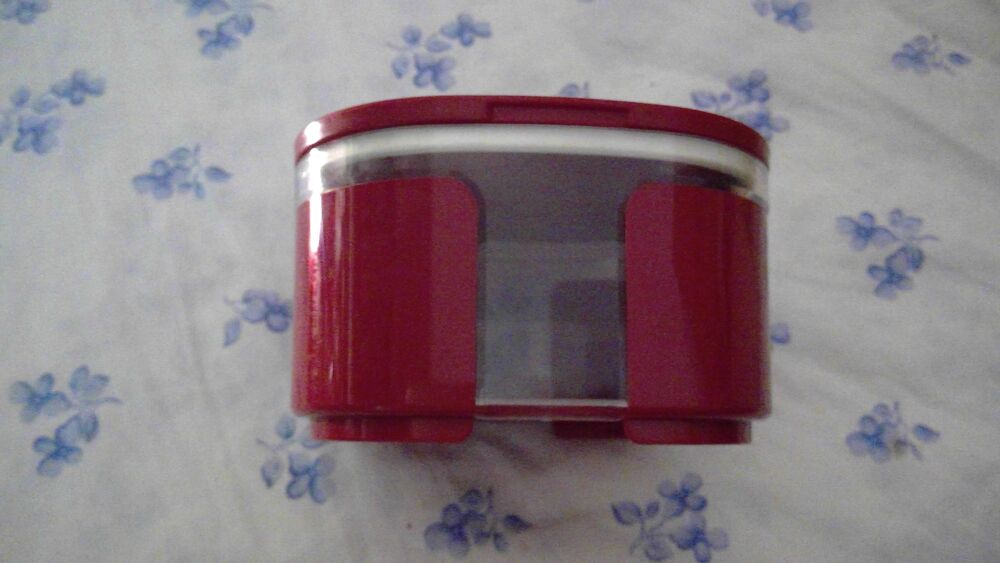 BOITE VITRINE ROUGE TUPPERWARE
0,7 L
ROUGE
Cuisine