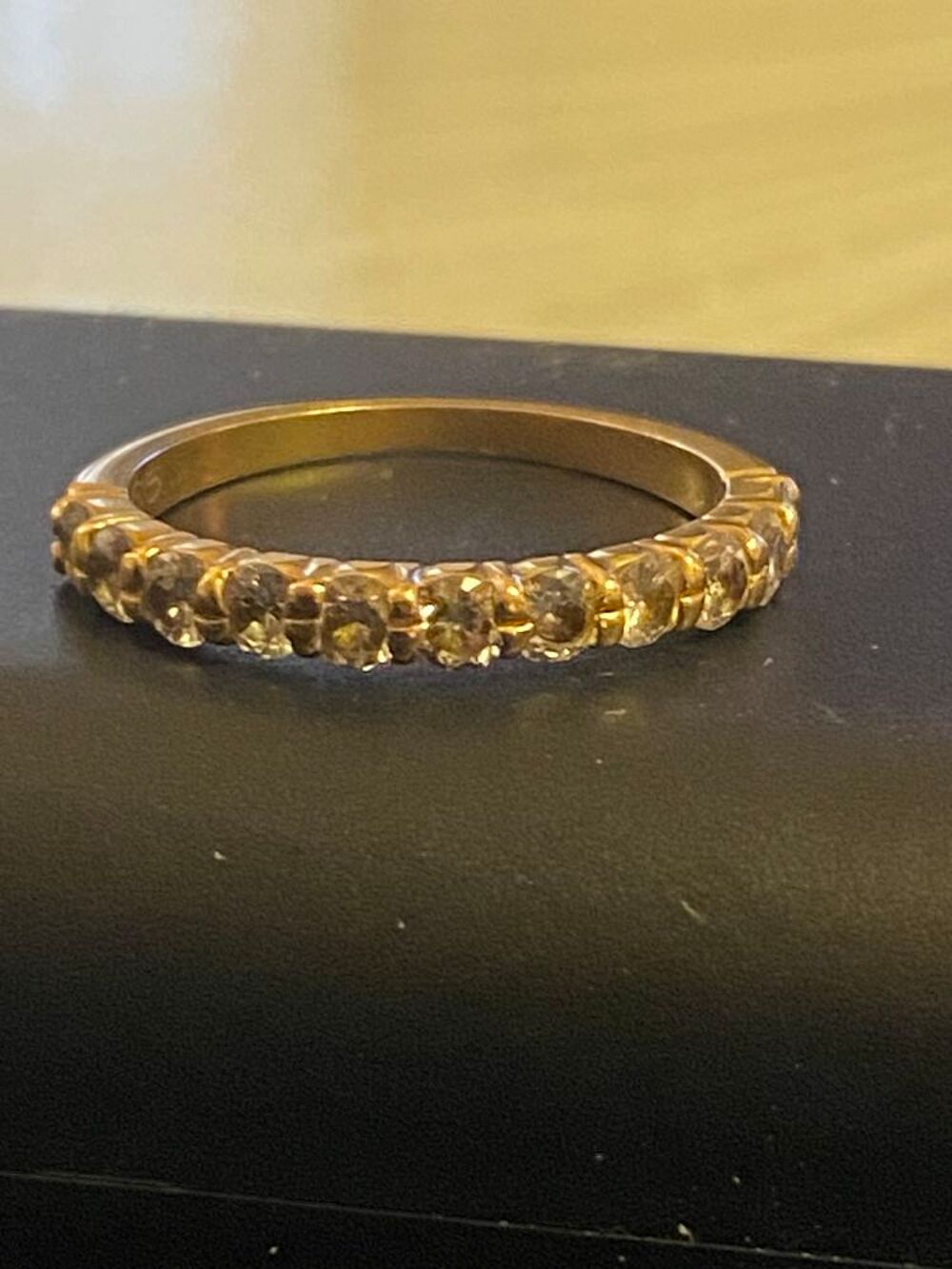 1/2 alliance or 18 carats et 11 diamants pour 0.60 carats Bijoux et montres