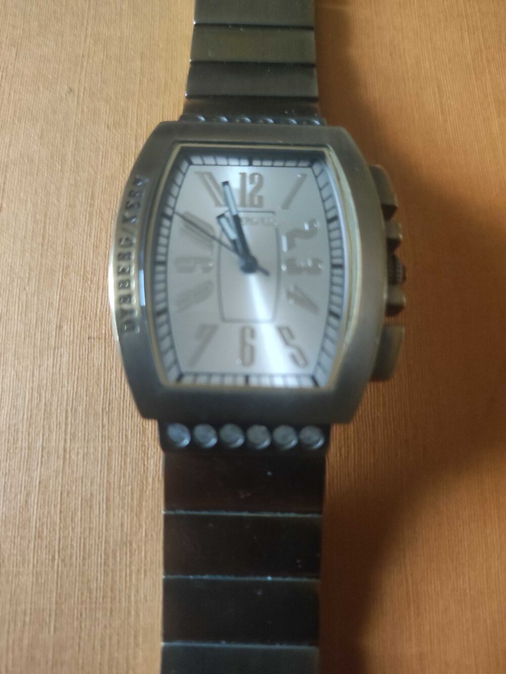 Superbe montre acier dor&eacute;,pierres zirconium. vintage. Dyrberg Kern Tr&egrave;s bon &eacute;tat Bijoux et montres
