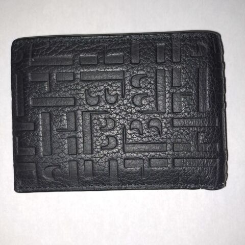 Portefeuille Hugo Boss noir en cuir tr�s bonne �tat  15 Metz (57)