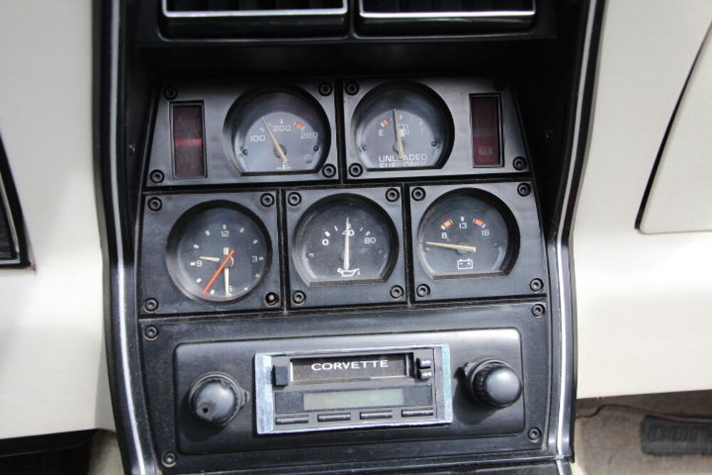 Corvette C3 25&egrave;me anniversaire 1978 occasion 59310 Auchy-lez-Orchies