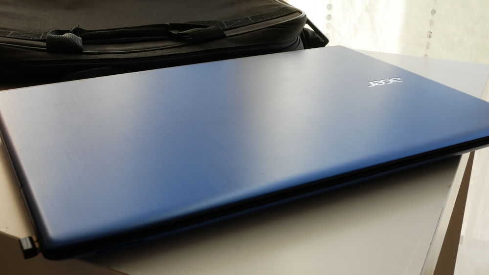 Ordinateur portable Acer Aspire 15,6" (2,3 GHz,1 TB + 128 GB Matériel informatique