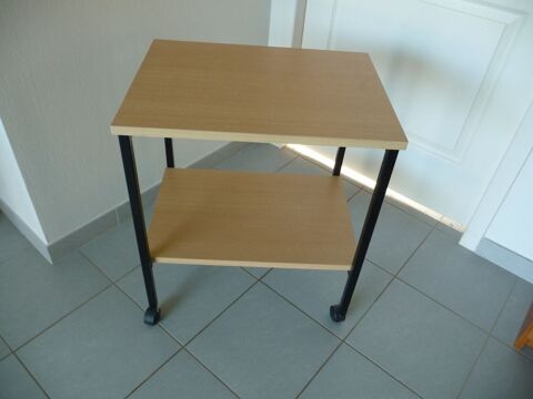 Desserte en bois clair et m�tal avec roulettes 45 Celles-sur-Belle (79)