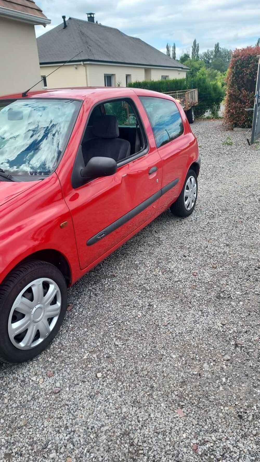 Clio II Clio 1.4i MTV 2000 occasion 27290 Appeville-Annebault