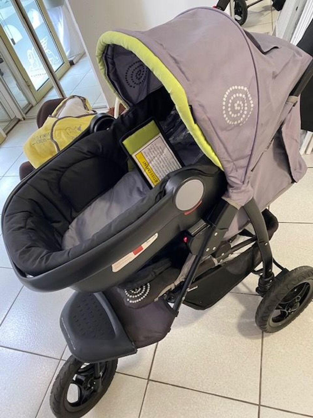 Nacelle, lit auto, base isofix &agrave; Montauban Puériculture