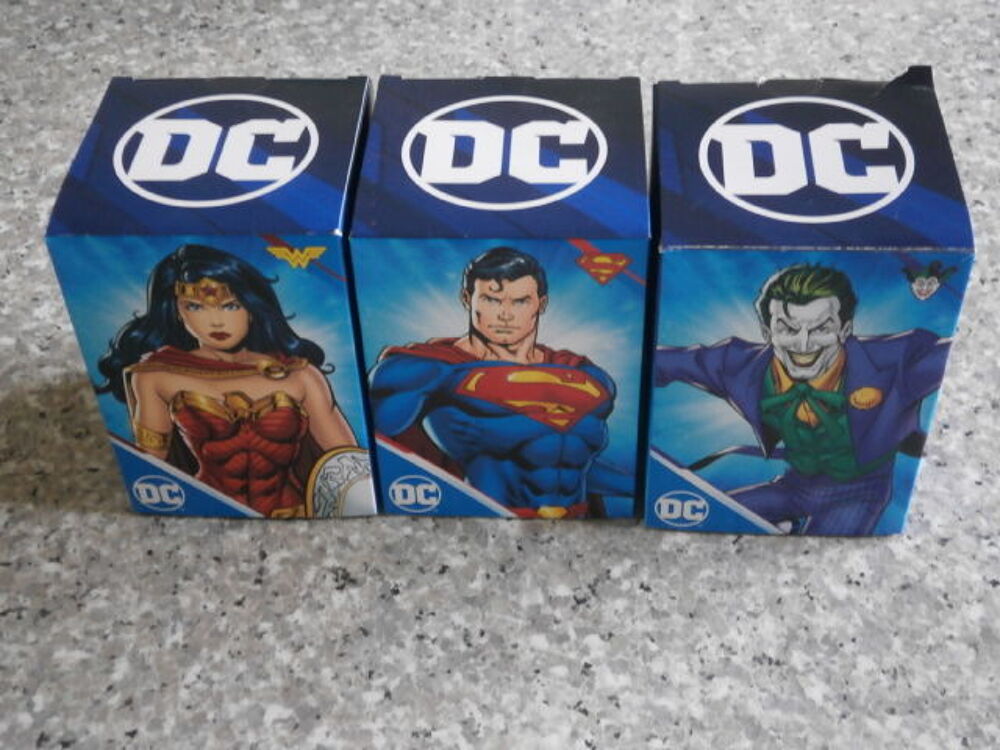 
Figurines de Wonder Woman - Superman et le Joker 
