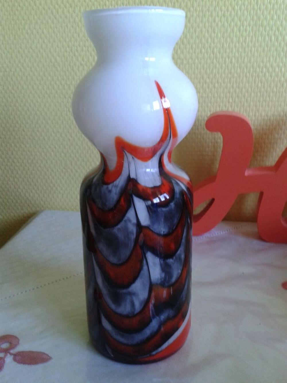 Vase Murano vintage orange noir blanc Décoration