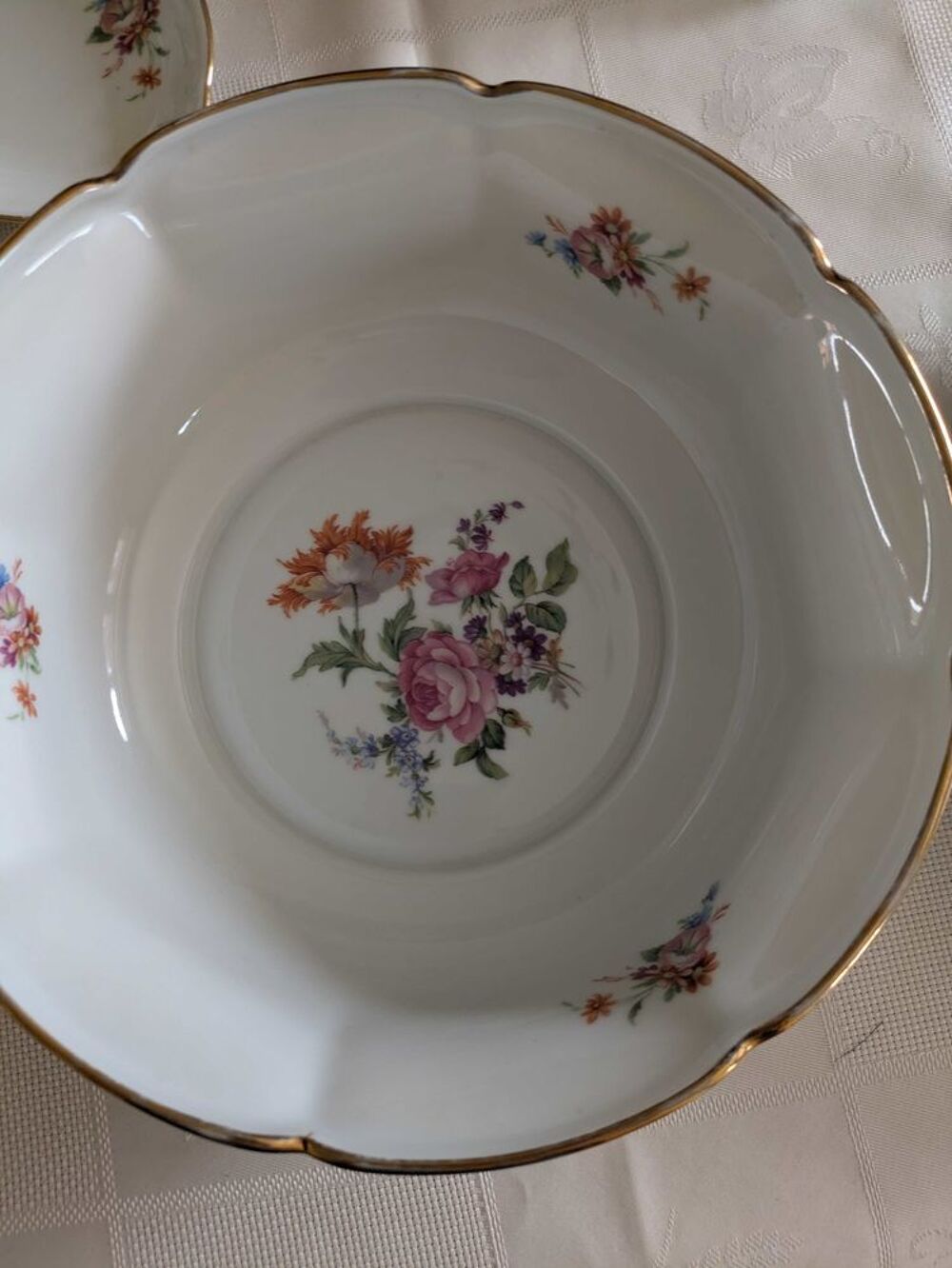 Service de table complet en porcelaine de France Décoration