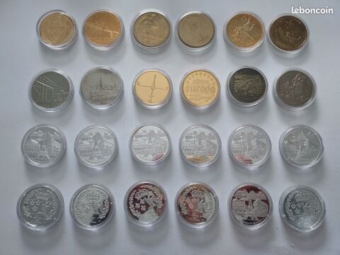 tres beau lot de 24 medailles diametre 40 en tres bon etat 100 Talant (21)