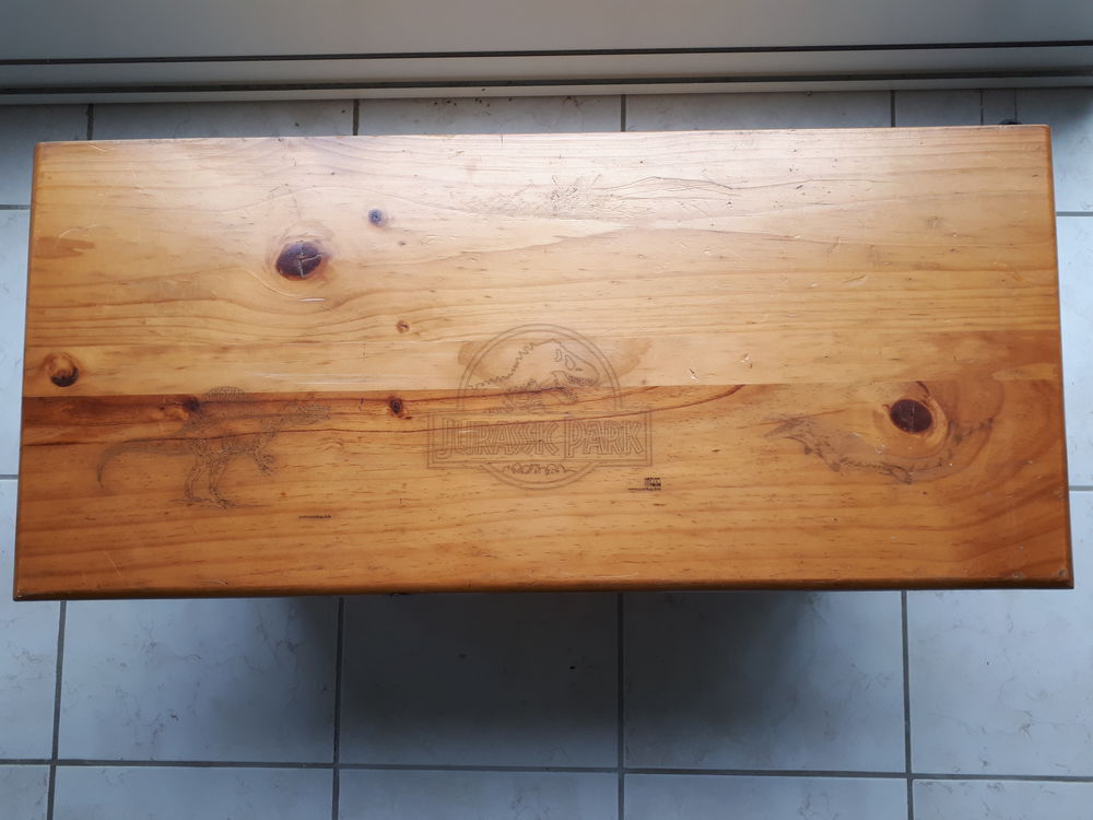 Coffre ou malle &agrave; jouets et banc Jurassic-Park en pin massif Mobilier enfants