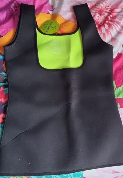 Haut de sudation Neuf. T42/44 20 Oullins (69)