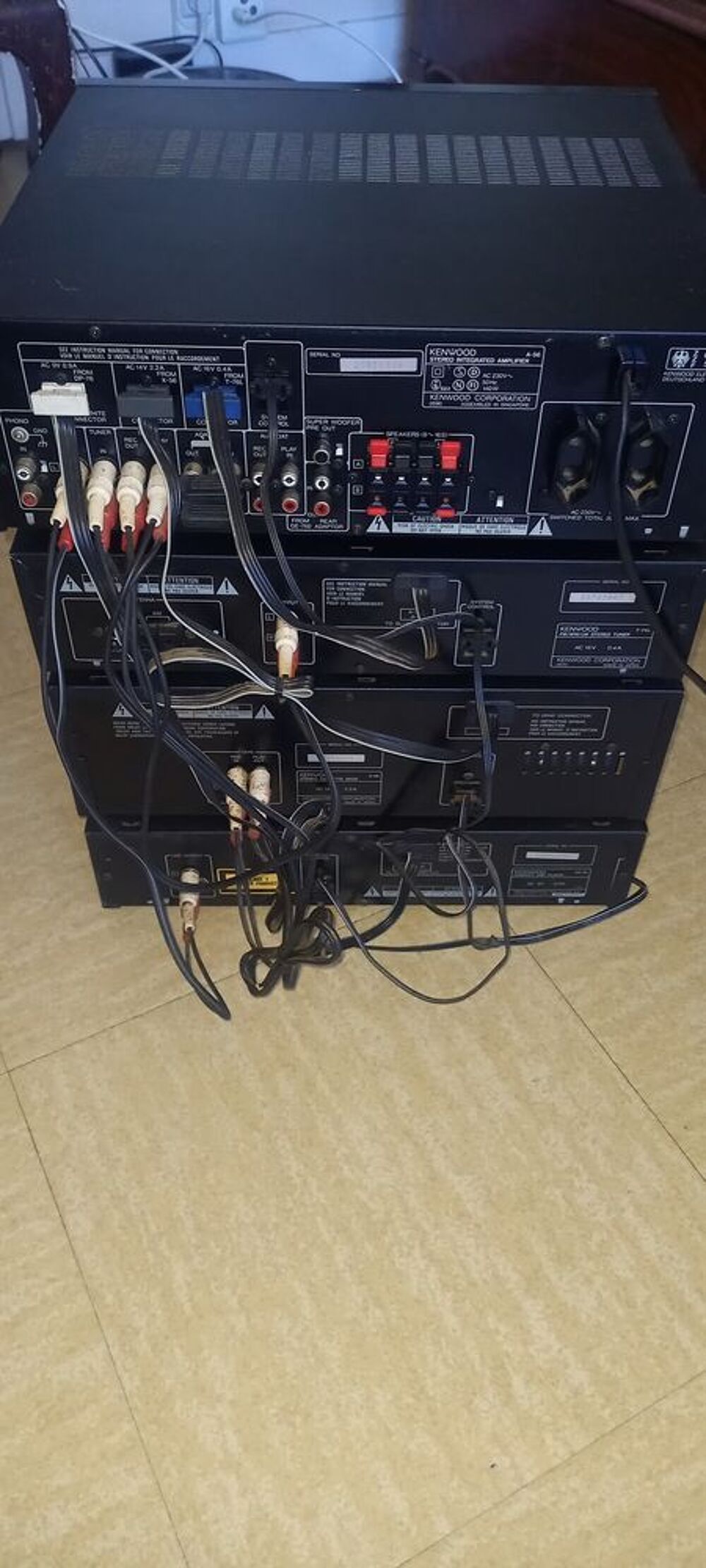 Hi-Fi Kenwood ampli, CD player,lecteurs K7, Tuner, 2 HP Audio et hifi